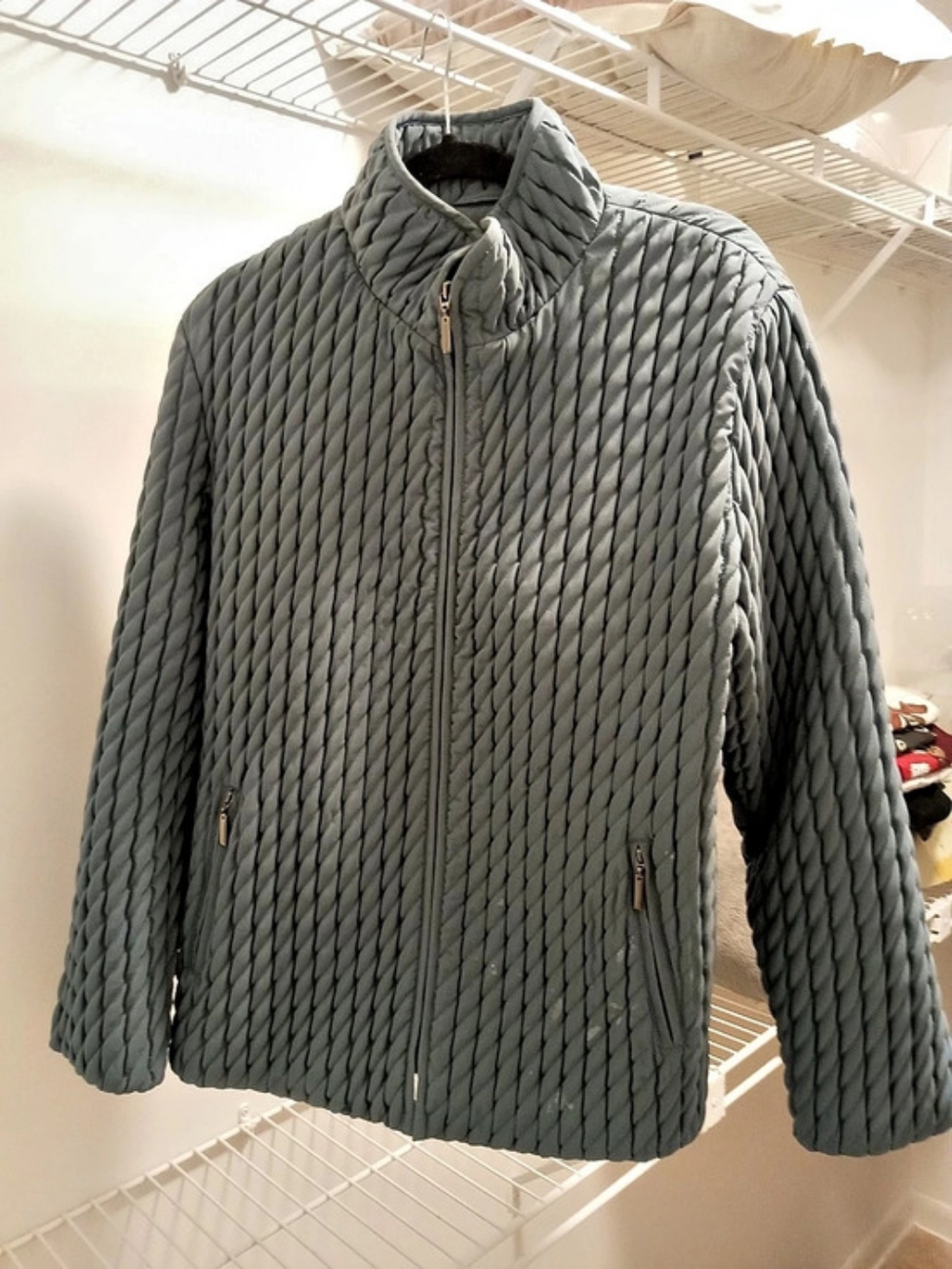 Gallery Quilted Puffer Jacket in Gray/Blue Size Medium